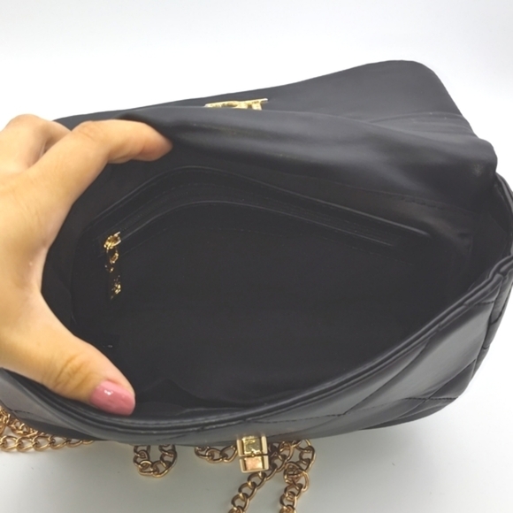 NWT BADGLEY MISCHKA LARGE DIAMOND QUILTED CROSSBODY BAG $149 - Picture 10 of 13